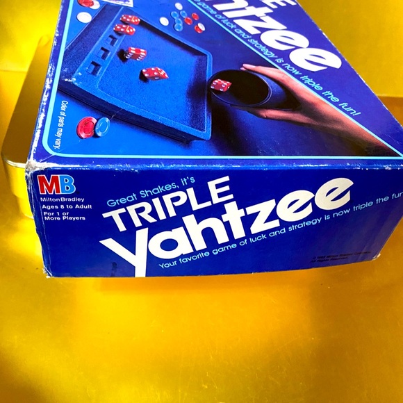 TRIPLE YAHTZEE VTG 1982 MILTON BRADLEY GAME AGES 8 to ADULT EXTRA SCORE CARDS - Picture 11 of 15